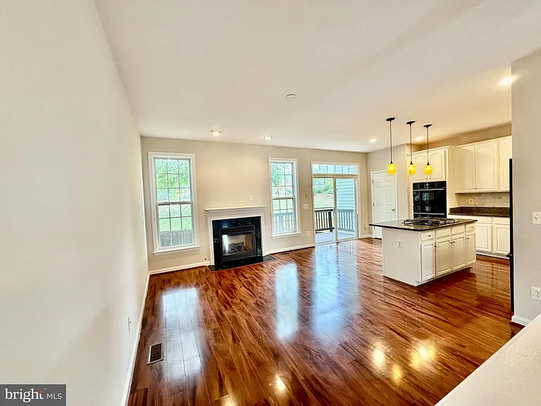 15519 Exmore Ct — Photo 6