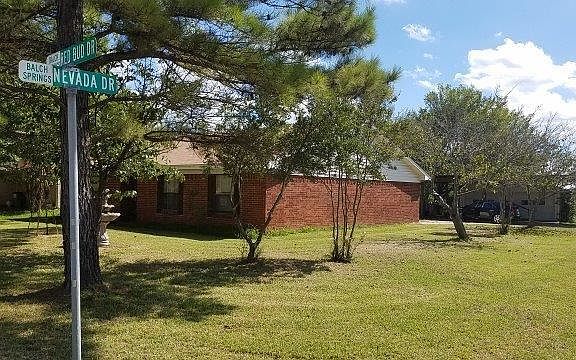 4th image of 11700 Red Bud Dr