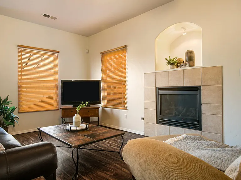 3432 Del Agua Ct NE — Photo 7