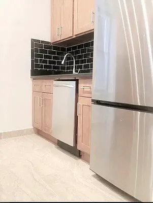 Rented by City Connections Realty | media 10