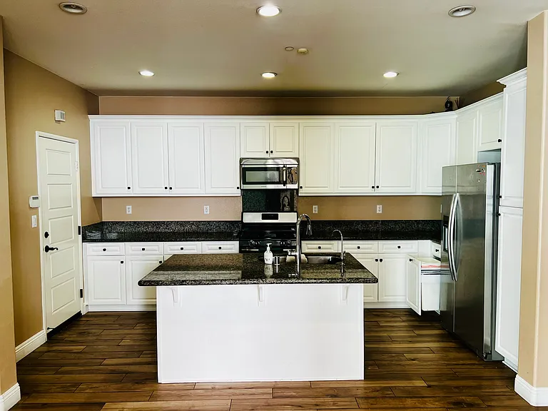Open Kitchen