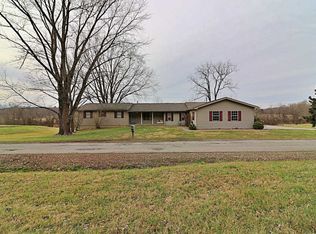 1198 Marcum Rd, Oneida, TN 37841