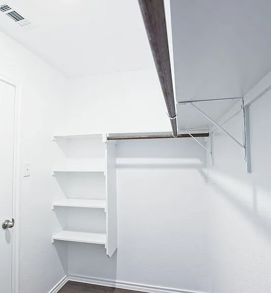 1111 Emerald Gate Dr — Photo 2