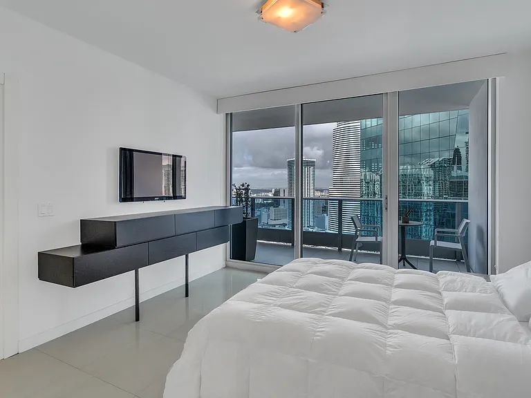 200 Biscayne Boulevard Way #3911 — Photo 5