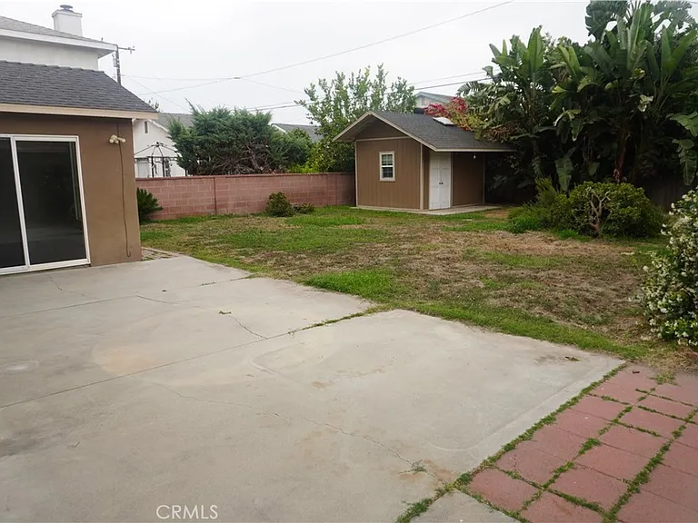 2528 W Flower Ave — Photo 15