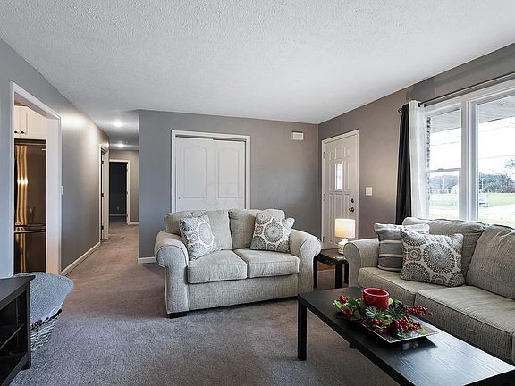 5th image of 127 Marianna Dr