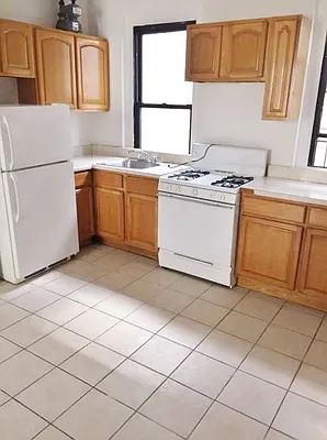 Rented by Azure Realty NY LLC | media 21