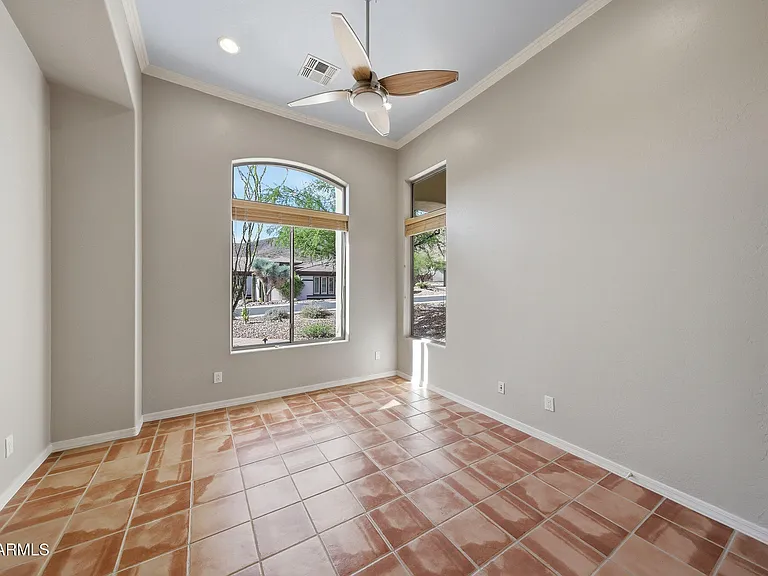 2129 W Legends Way — Photo 21