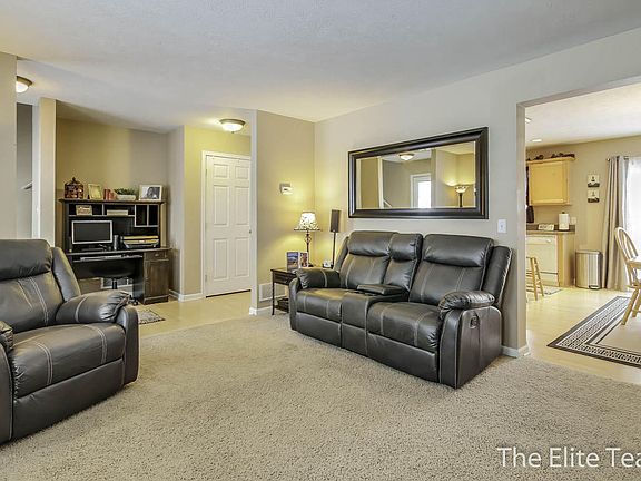 3rd image of 7566 Alycia Dr