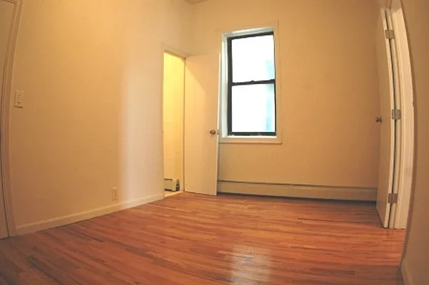 Rented by Mark David | media 35