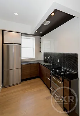 Rented by EXR | media 27