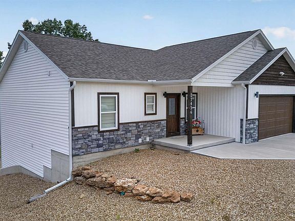 5th image of 27436 Runway Cir
