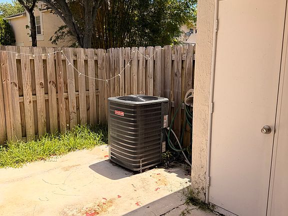 5th image of 11845 SW 99th St