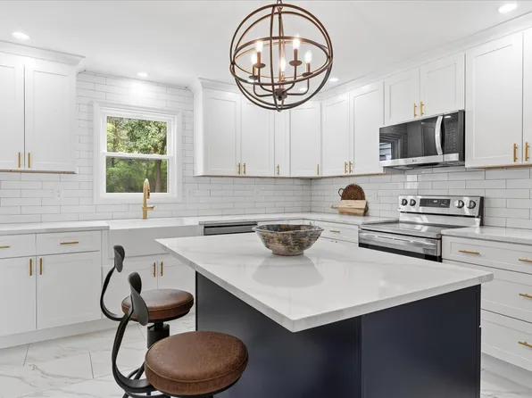 116 McFarland Rd, Lookout Mountain, GA 30750