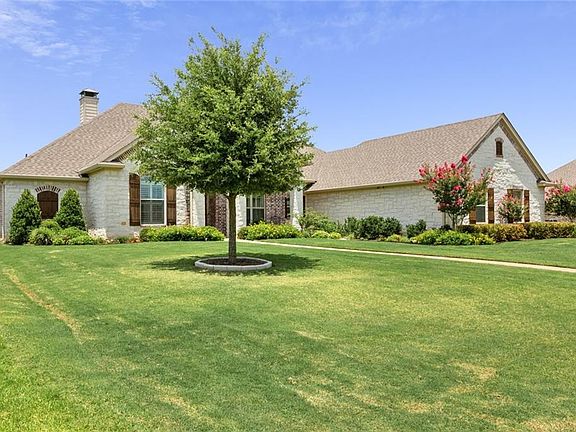 2nd image of 605 Stone Manor Dr