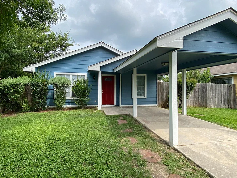 10727 Green Lake Dr — Photo 2