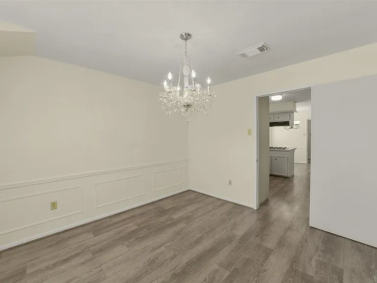 7818 Kleingreen Ln — Photo 24