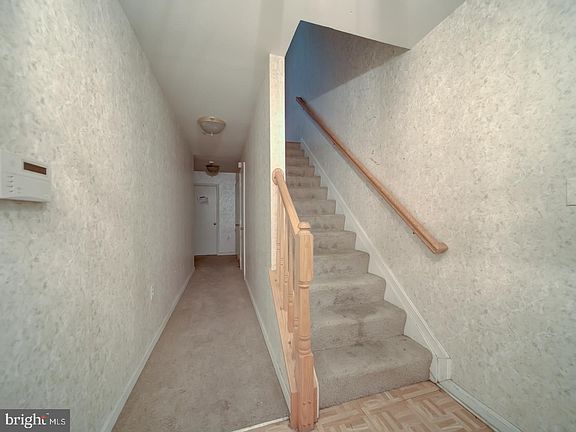 4th image of 881A Barnaby Rd SE
