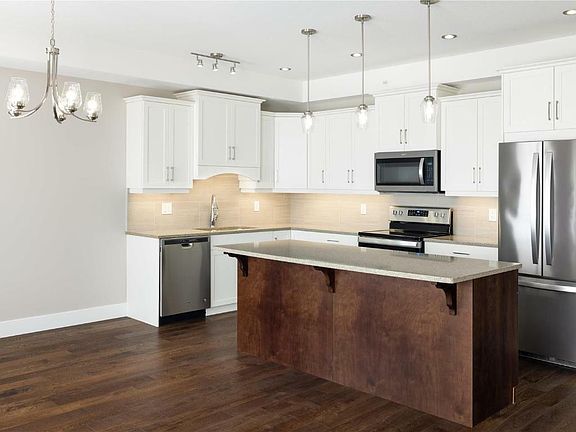 2nd image of 1165 Sutherland Ave #403