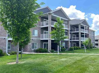 2867 Spring Rose Cir APT 308, Coralville, IA 52241