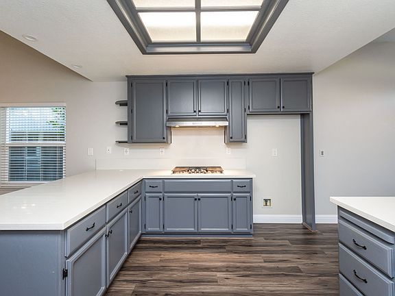 4th image of 1480 Aberdeen Cir