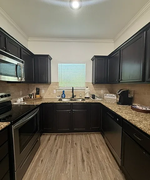 10507 Quinton Ave — Photo 8