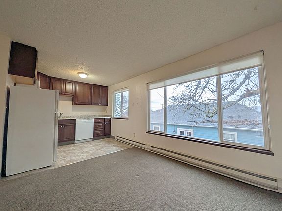 4th image of 4039 SE Holgate Blvd #12