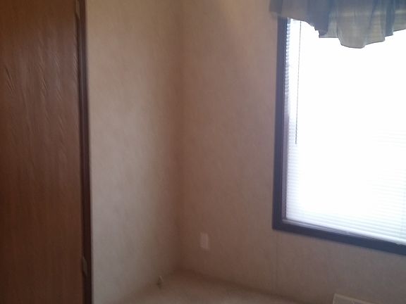 5th image of 29 Rockland Ave