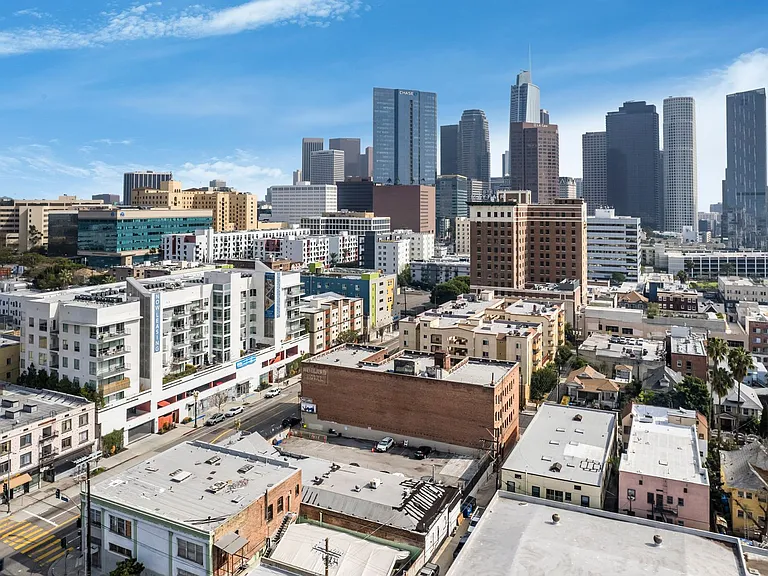 Seven West DTLA — Photo 154