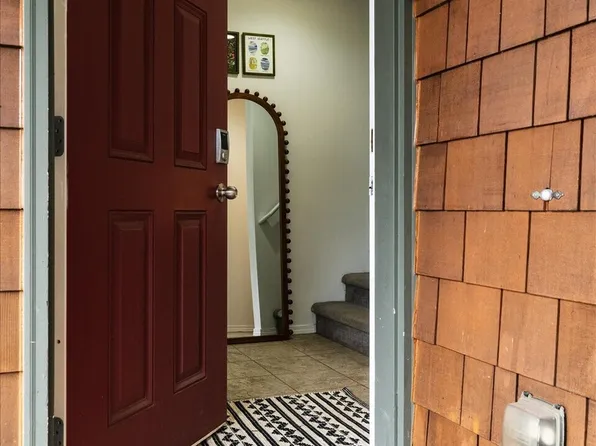 6035 Fauntleroy Way SW #B, Seattle, WA 98136