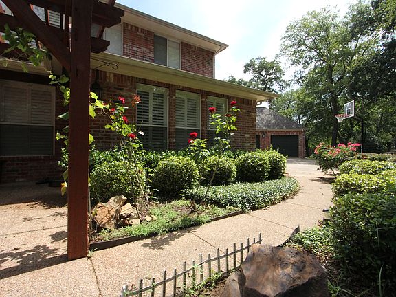 4th image of 1701 Katherine Ct