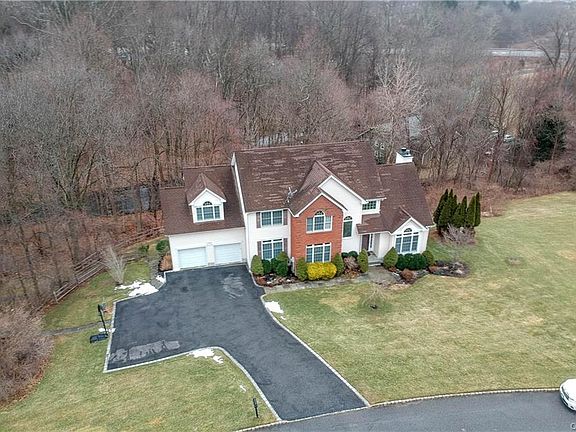 3rd image of 68 Duke Dr