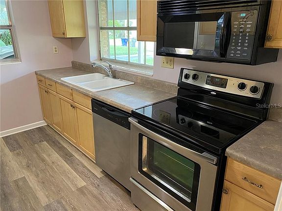 5th image of 3001 Warrington Ave