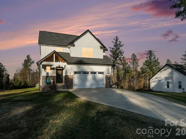 5019 Star Magnolia Ct, Clover, SC 29710