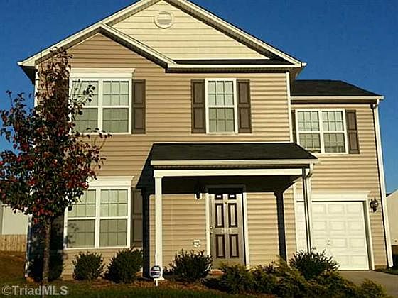 2nd image of 4818 Yellow Locust Dr