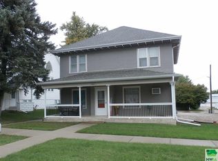 309 12th St, Alton, IA 51003