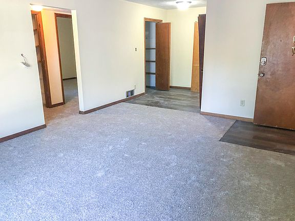 3rd image of 714 Humboldt St APT 6