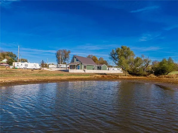 214 N Linn Valley Dr, Linn Valley, KS 66040