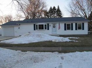 328 Riley Dr, Girard, PA 16417