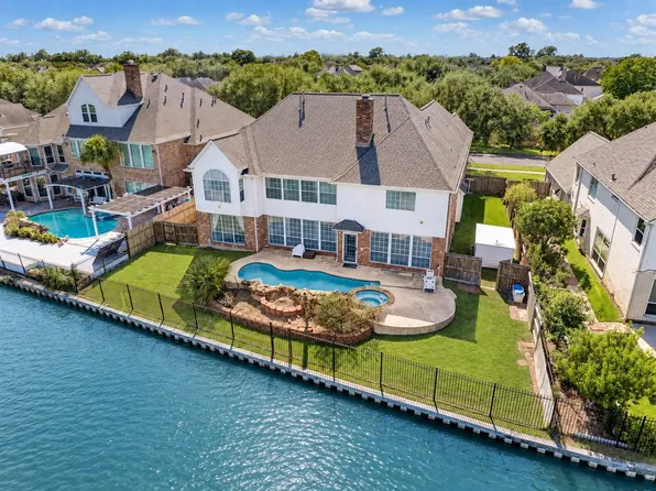 1907 Waterside Dr, Missouri City, TX 77459