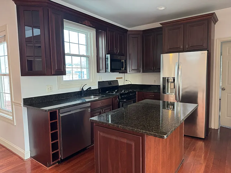 611 Quincy St NW #4 — Photo 46