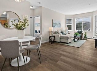 8 S Prestwick Pond Ter SE #219, Calgary, AB T2Z4P3