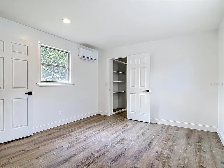234 N Adams St — Photo 14