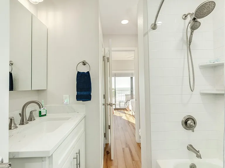 7700 Seawall Blvd #302 — Photo 15