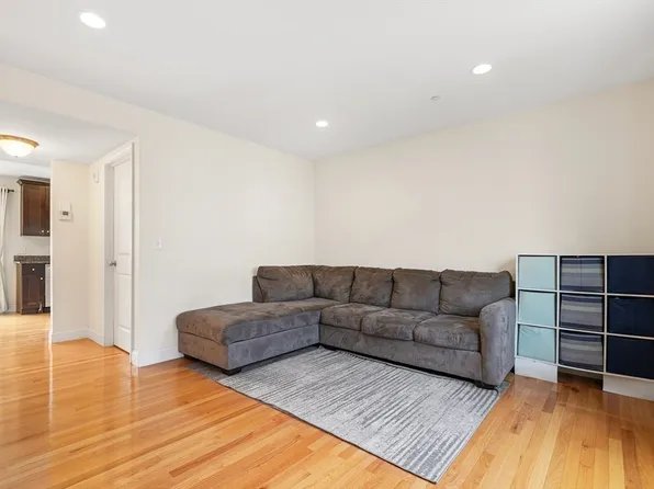 311 Littleton Rd #29, Chelmsford, MA 01824