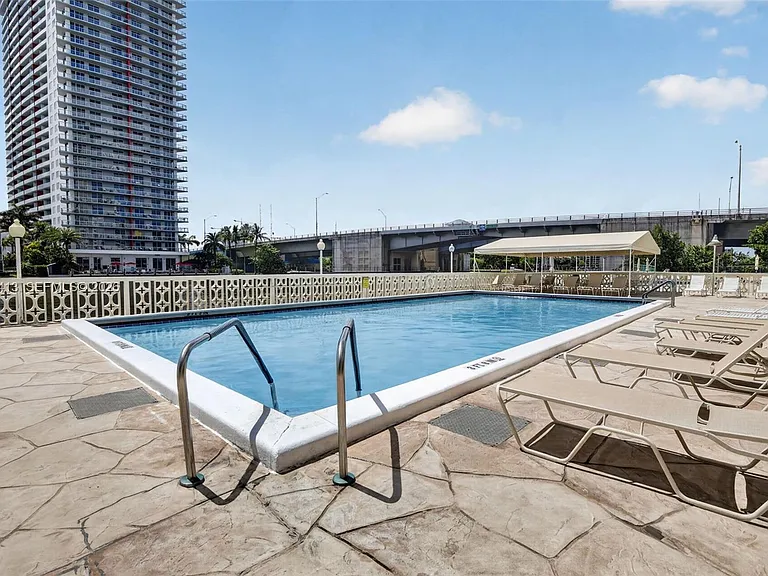 1817 S Ocean Dr #225 — Photo 27