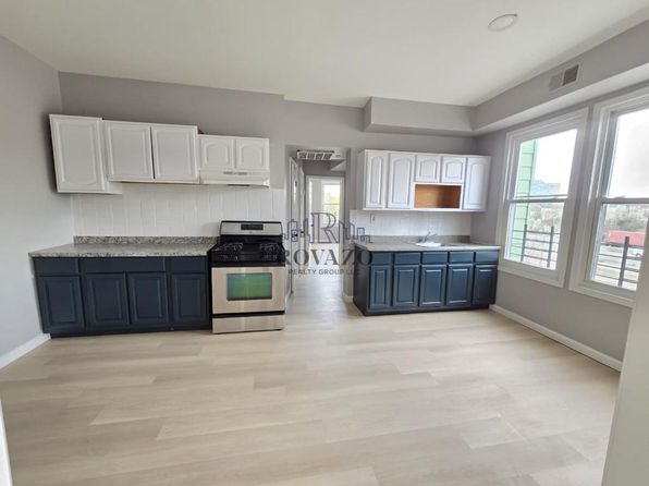 440 Jelliff Ave #2R