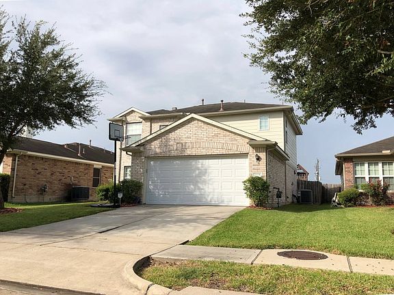 3rd image of 1918 Herringbone Dr