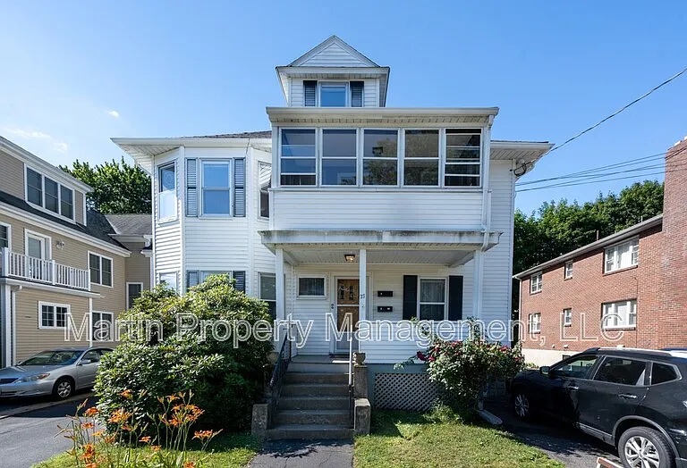 27 Grant Ave #1 — Photo 2