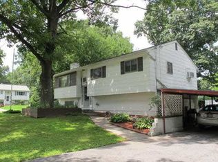 24 Jean Dr, Poughkeepsie, NY 12601